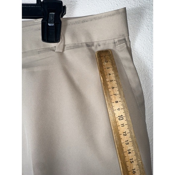 Peter Millar Crown Sport Shorts Mens 40 Tan Chino Salem Performance Golf Casual - Picture 7 of 7